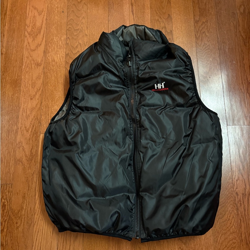 Helly Hansen Reversible Charcoal Grey/Black Puffer Vest. Men’s size medium - Picture 7 of 7